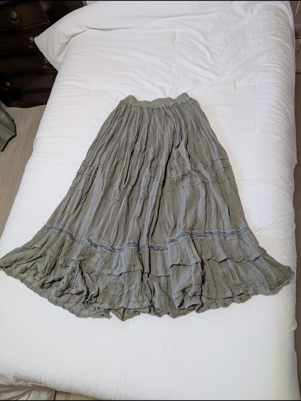 Vtg Flouncy Romantic Midi Skirt In Sage Green